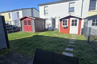 Doppelhaushälfte kaufen in 85055 Ingolstadt, Modernes Reihenmittelhaus mit Garten, Terrasse & Stellplätzen in ruhiger Lage