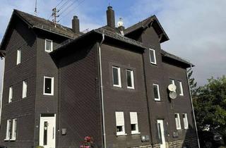 Haus kaufen in 57578 Elkenroth, 6,9 % Rendite! Kernsaniertes MFH | 4 EBK | Pelletheizung | Provisionsfrei