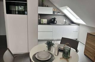 Immobilie mieten in Pirolweg, 33335 Gütersloh, Stilvolle 2-Raum-DG-Wohnung - vollmöbliert - Wohnen auf Zeit!