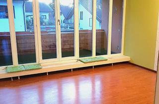 Wohnung kaufen in Ob Der Linden 18, 75223 Niefern-Öschelbronn, Schicke 2-Zimmer Wohnung mit Balkon in Niefern-Öschelbronn