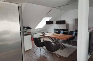 Wohnung mieten in Ehlentruper Weg 38, 33604 Innenstadt, Lichtdurchflutete 2,5-Zimmer Dachgeschosswohnung mit Südbalkon in begehrter Lage von Bielefeld-Miite