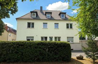 Haus kaufen in 06231 Bad Dürrenberg, Pflegeleichte Kapitalanlage mit vier Wohnungen und Balkonen