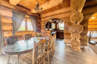 Haus kaufen in 72226 Simmersfeld, Ein Haus wie kein anderes – Douglasien-Stammholzhaus mit Ferienkonzept und Weitblick