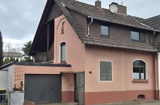 Einfamilienhaus kaufen in 66763 Dillingen, Haus Stadtnah mit viel Potenzial für die kleine Familie