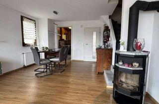 Haus kaufen in 75438 Knittlingen, Gepflegtes Reihenendhaus mit 5 Zimmern, Balkon, Kaminofen und Garage in Knittlingen