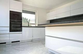 Einfamilienhaus kaufen in 96277 Schneckenlohe, Großzügiges Einfamilienhaus mit Teilmodernisierung und Ausbaupotenzial auf 997 m² Grundstück