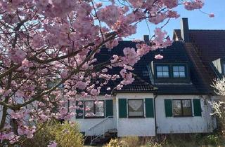 Doppelhaushälfte kaufen in Membacher Weg, 91056 Erlangen, Erlangen - Charmante Doppelhaushälfte im fränkischen Stil mit Garage in ruhiger Wohnlage von Alterlangen (sanierungsbedürftig)