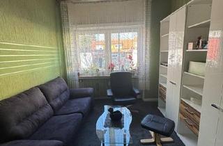 Wohnung kaufen in 26382 Wilhelmshaven, Wilhelmshaven - Kuschelige Altbauwohnung mit Garage und Potential