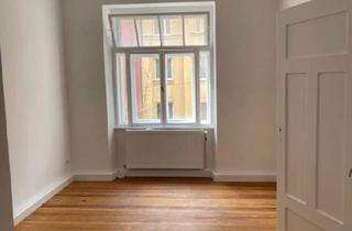 Wohnung kaufen in 90408 Nürnberg, Nürnberg - Verkaufe, gepflegte Altbauwohnung - 3 Zimmer, 75,6qm Nürnberg