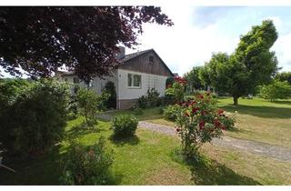 Einfamilienhaus kaufen in 91325 Adelsdorf, Adelsdorf - Einfamilienhaus mit Einliegerwohnung und großem Grundstück