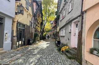 Wohnung kaufen in 73734 Esslingen, Esslingen am Neckar - 1 12 Zimmerwohnung in historischem Haus in Esslingen