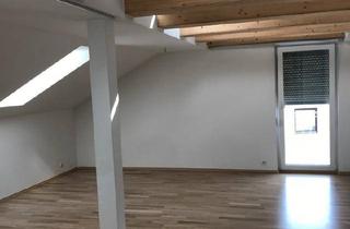 Wohnung kaufen in 93073 Neutraubling, Neutraubling - Helle 3 Zimmer DG-Wohnung mit Balkon Stellplatz