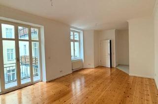Wohnung kaufen in Prenzlauer Berg, 10437 Berlin, Berlin - Prenzlauer Berg: Helle sanierte 2-Zimmer-Altbauwohnung - Balkon