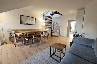 Wohnung kaufen in 57439 Attendorn, Attendorn - Von Privat: Charmante ETW, 4 Zimmer, Doppelcarport, zentrumsnah