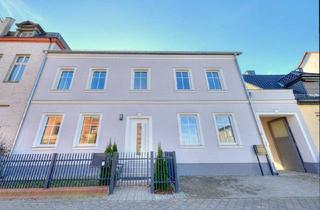 Haus kaufen in 14469 Potsdam, Potsdam - 232 m² kernsaniertes Zweifamilienhaus mit Remise, Innenhof und moderner Energietechnik
