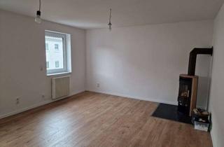 Wohnung kaufen in 09427 Ehrenfriedersdorf, Komplett sanierte Eigentumswohnung in Annaberg-Buchholz mit Kamin