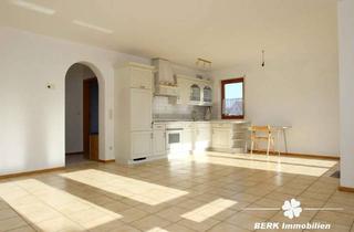 Wohnung kaufen in 63811 Stockstadt, BERK Immobilien - Helle 2 Zimmer Wohnung mit Balkon und Stellplatz in ruhiger Wohnlage von Stockstad