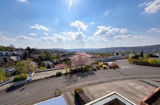 Wohnung kaufen in 97209 Veitshöchheim, Leben an der fränkischen Riviera - Lichtdurchflutete 4-Zimmer-Wohnung mit Wintergarten und Mainblick