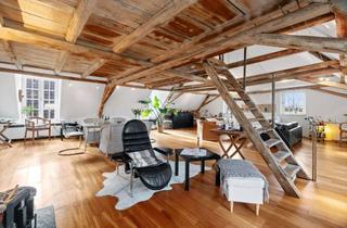 Wohnung kaufen in 40593 Urdenbach, Zwei Wohnungen und toskanischer Garten. Und das alles direkt am Rhein.