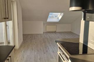 Wohnung mieten in Amselweg, 74252 Massenbachhausen, Gepflegte 3-Raum-DG-Wohnung mit Balkon und Einbauküche in Massenbachhausen