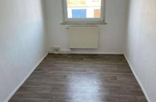 Wohnung mieten in Am Bahnhof 38, 06577 Heldrungen, Frisch renovierte 3-Zimmer Wohnung im 2.OG mit Balkon!