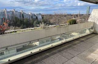 Wohnung mieten in Nadistraße, 80809 Milbertshofen-Am Hart, LICHTDURCHFLUTETE großzügige 3-Zi-Whg,ca.94m²,terrassenartiger Balkon,Nadistraße (Olympisches Dorf)