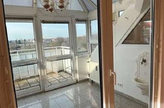 Lofts mieten in 13597 Spandau, Dachgeschosswohnung mit loftartigem Wohnraum und Büro