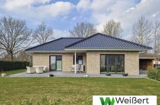 Haus kaufen in 25584 Holstenniendorf, Ankommen & Wohlfühlen: Bezugsfertiger Luxus-Bungalow, barrierefrei & Energieklasse A+ in guter Lage!