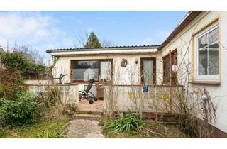 Haus kaufen in 24211 Preetz, Haus im Dornröschenschlaf! 1-2 Familienhaus auf großem Grundstück sucht kreative Gestalter