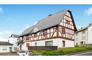 Haus kaufen in 35647 Waldsolms, Denkmalgeschütztes MFH mit 4 Einheiten, Garten und Stellplätzen in Waldsolms-Kröffelbach