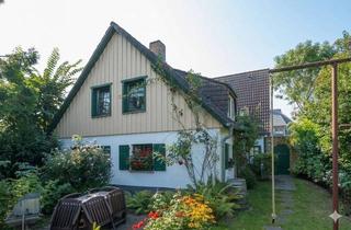 Haus kaufen in 18375 Born, Wohnhaus mit viel Potenzial