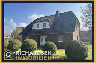 Haus kaufen in 25920 Risum-Lindholm, Kapitalanlage: zwei vermietete Wohnungen in Zweifamilienhaus (als EFH nutzbar) in Risum-Lindholm