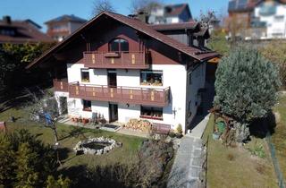 Haus kaufen in 94113 Tiefenbach, Gepflegtes Dreifamilienhaus mit Renditepotenzial in Kirchberg v. W.!