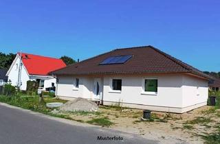 Einfamilienhaus kaufen in Mittelstraße xxx, 32689 Kalletal, Heimwerker aufgepasst! Unfertiges Einfamilienhaus mit Garten und Carport