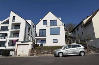 Haus kaufen in 61137 Schöneck, Kernsaniertes und modernes Architektenhaus mit viel Licht, Balkon und Garten