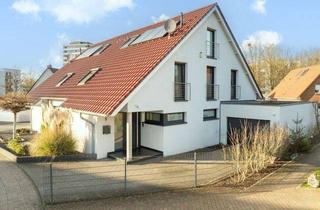 Doppelhaushälfte kaufen in 47269 Duisburg, Schöne Doppelhaushälfte ca. 213 m², mit Garten, Garage und Stellplatz in Duisburg - Großenbaum