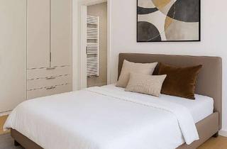 Wohnung kaufen in 10789 Wilmersdorf, KuDamm-Nähe: Helle 2-Zimmer-Wohnung in Citylage mit Süd-Loggia, Aufzug & hochwertiger Sanierung