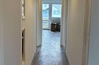 Wohnung mieten in 50127 Bergheim, Frisch sanierte 3-Zimmer-Dachgeschosswohnung mit Balkon und Klimaanlage