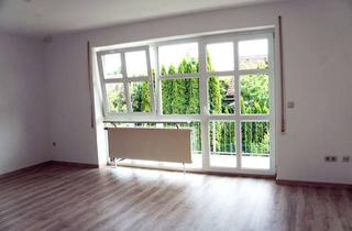 Wohnung mieten in Burgauer Straße 12, 86381 Krumbach, Zentral gelegene 2-ZKB-Wohnung mit Balkon