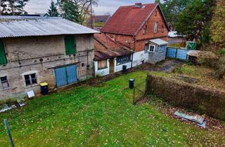 Haus kaufen in 16244 Schorfheide, Sanierungsbedürftiger Hof mit Haus, 2 Scheunen und Wiesenland in der Schorfheide