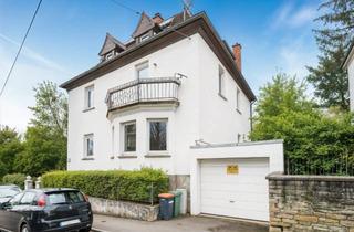 Villa kaufen in 70469 Stuttgart, Stilvolle Stadtvilla – Garage GIGANTISCH! + separate Einzelgarage – Must-see