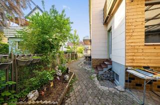 Mehrfamilienhaus kaufen in 79115 Freiburg, Vermietetes Mehrfamilienhaus mit viel Potential und einer Rendite von 8,8 %- Freiburg im Breisgau-Haslach