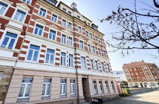 Wohnung kaufen in 01589 Riesa, Bezugsfreie, stilvoll sanierte 2-Raum-Eigentumswohnung mit traumhaftem Elbblick - im Herzen vo