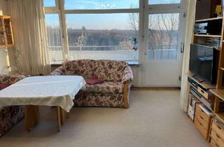 Wohnung kaufen in 51429 Bergisch Gladbach, Helle 2-Zimmer Wohnung mit Balkon und Stellplatz in Bergisch Gladbach