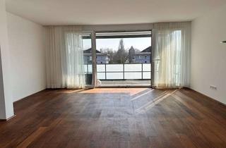 Wohnung mieten in Brucknerstraße, 78464 Konstanz, Stilvolle 3-Zi.-Wohnung 3.OG mit Südbalkon, Aufzug und TG- in Konstanz