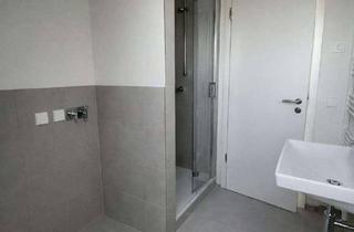 Wohnung mieten in Anton-Saefkow-Straße 36, 10407 Prenzlauer Berg, Dachgeschosswohnung mit Fußbodenheizung und Einbauküche