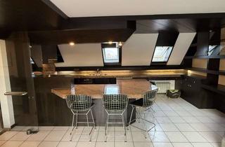 Wohnung mieten in Friedrichsaustraße, 89073 Oststadt, Exklusive möblierte 87 qm Dachgeschoss, Einzelgarage, Dachterrasse / 2,5-Zimmer ruhig und stadtnah