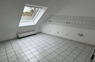 Wohnung mieten in Gelsenkircher Str. 207, 44651 Röhlinghausen, renovierte 2-Raum Wohnung im Dachgeschoss