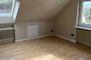 Wohnung mieten in Tübinger Straße, 33659 Senne, Großzügige Dachgeschosswohnung mit viel Licht – Einbauküche inklusive, ruhige Lage