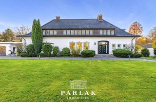 Villa kaufen in 40885 Ratingen, Repräsentatives Villenanwesen mit Pool am Waldrand